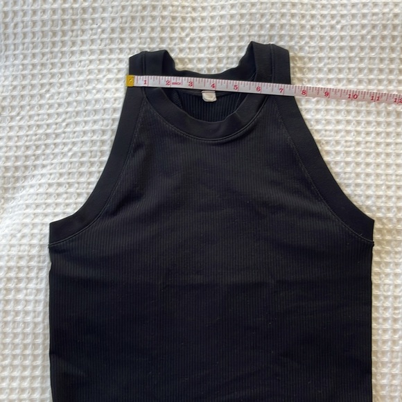 RENEW SEAMLESS RACERBACK TANK - Picture 8 of 8